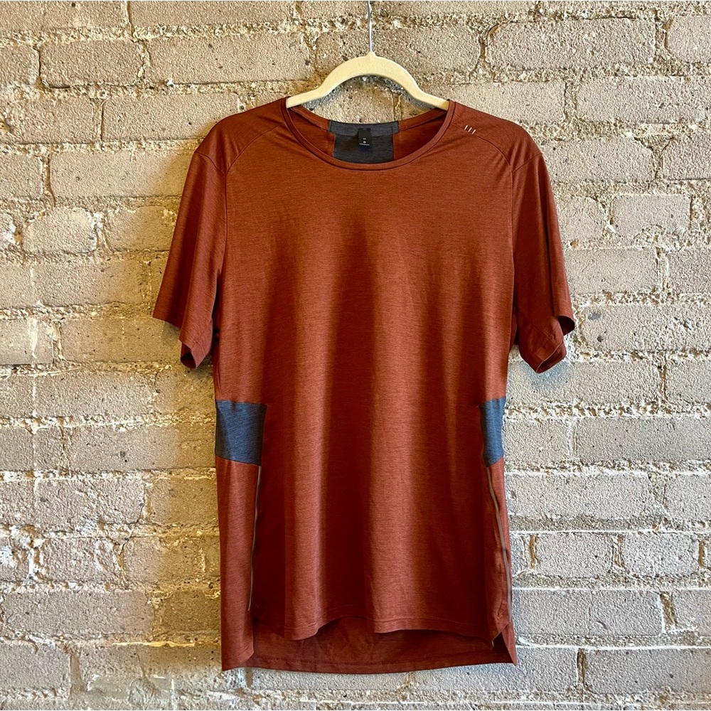 Lululemon Bronze Grey Short Sleeve - Size M